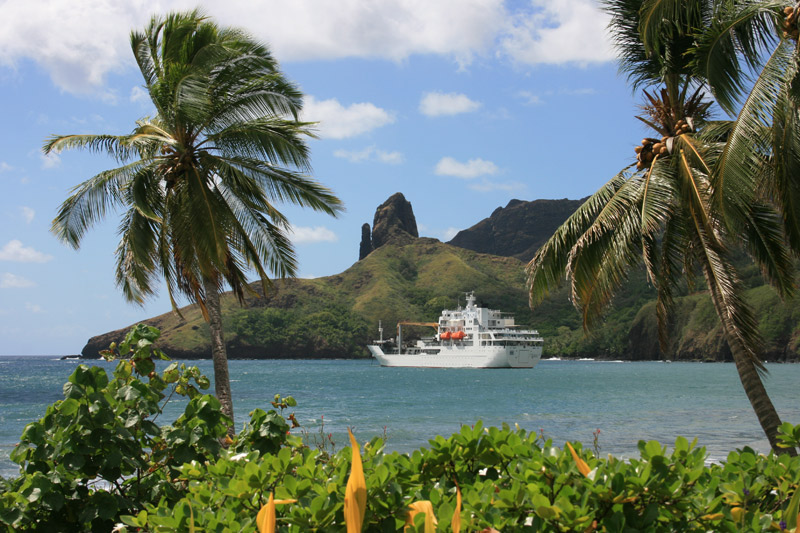 The well-maintained Arunui III French Polynesian vessel.