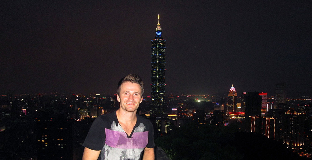 Danny Flood at Xiangshan, Taipei.