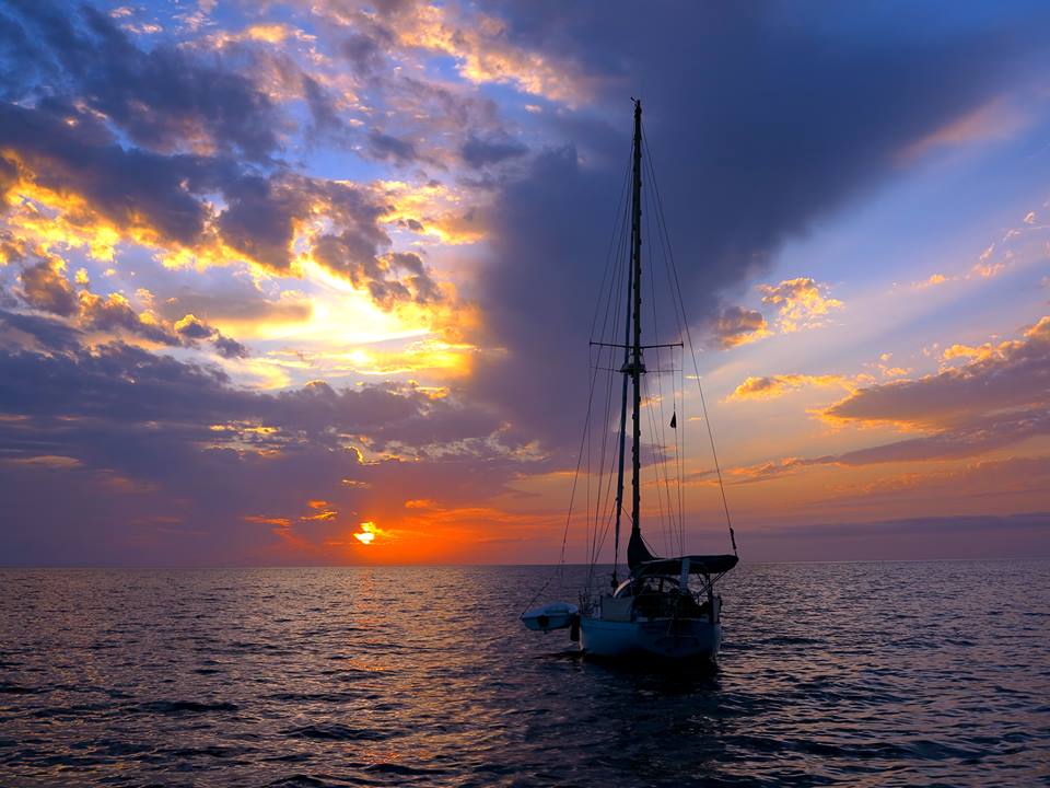 Sailing La Vagabonde